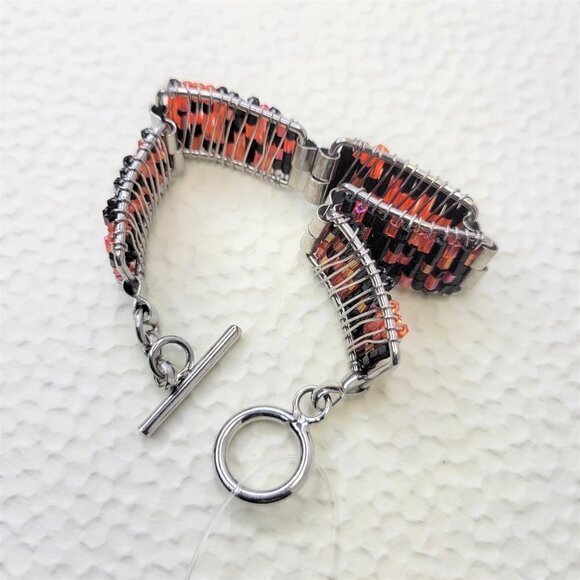 ORANGE and Black Bead Bracelet - Picture 7 of 9